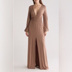 NWOT $168 Go couture Bishop sleeve Maxi Dress. Size L.